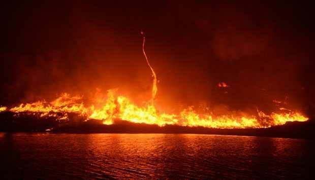 Hasil gambar untuk badai api